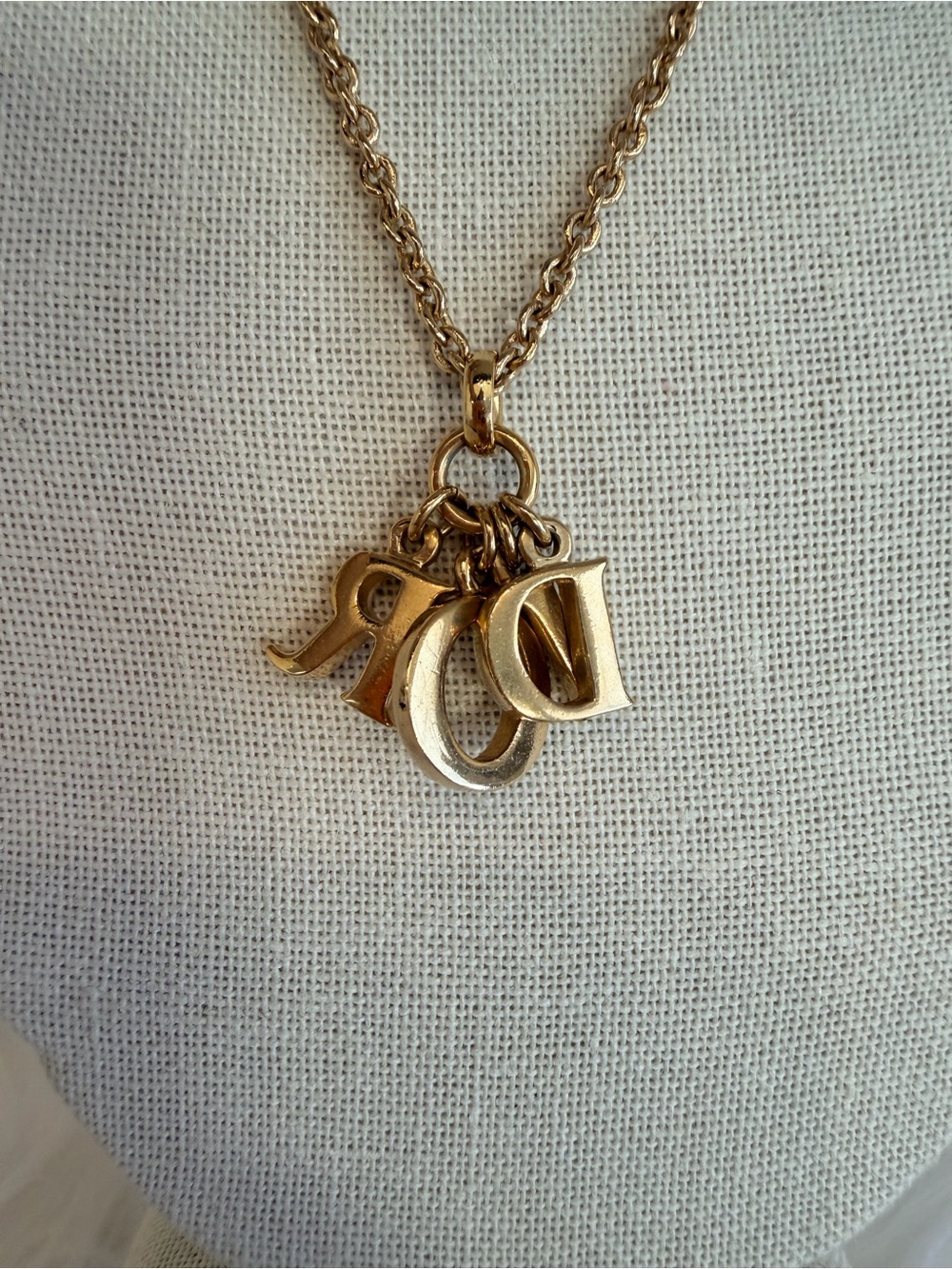 Gold Letter Charm Pendant Necklace - Women Jewelry - Picture 3 of 5